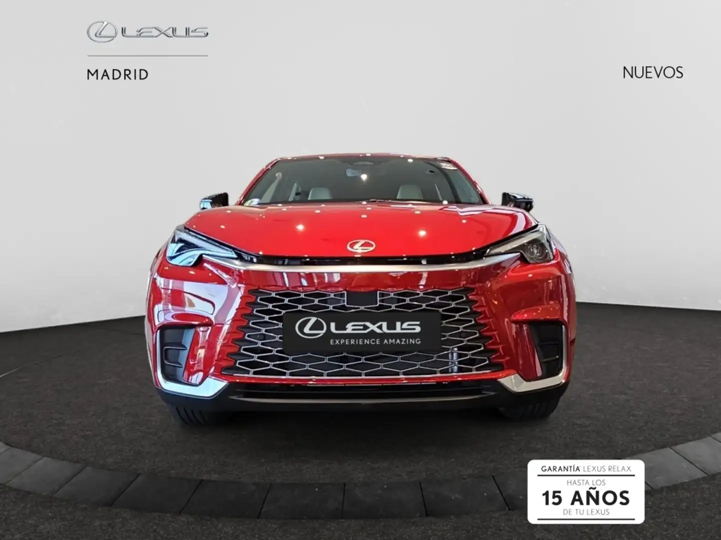 Lexus LBX Emotion Rojo - 1