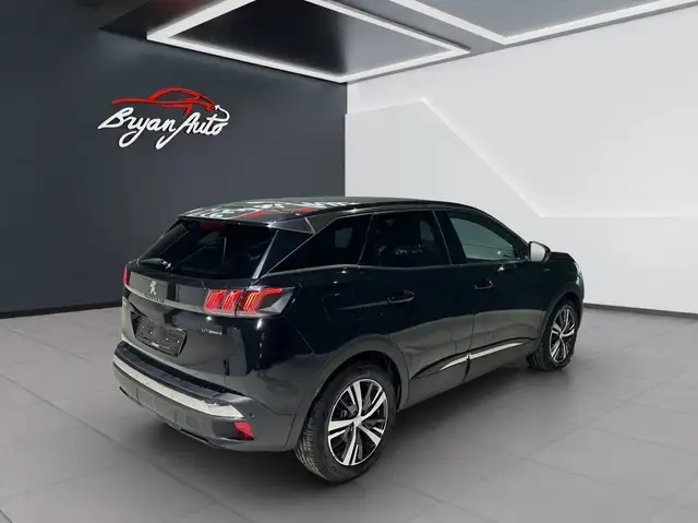 Peugeot 3008 view 5