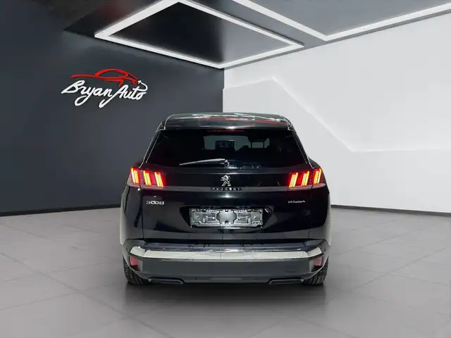 Peugeot 3008 view 4
