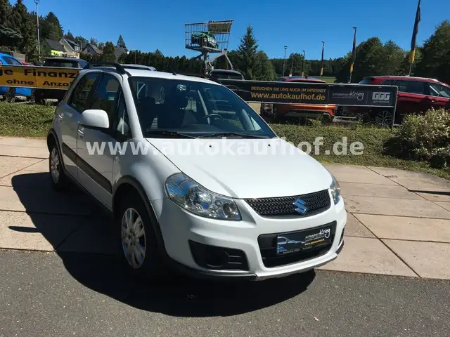 Suzuki SX4 view 3
