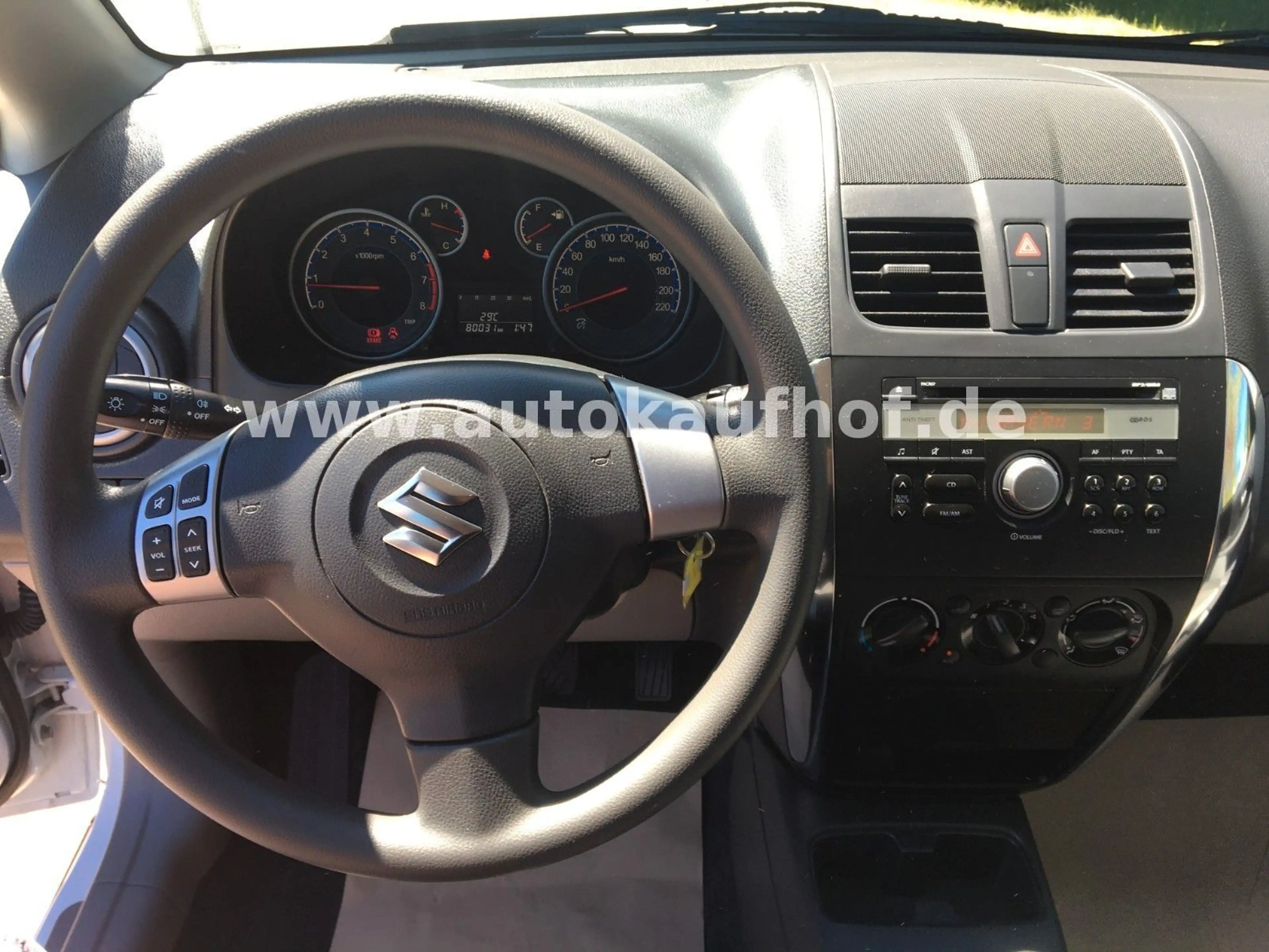 Suzuki SX4 1.6 VVT Club — photo 13