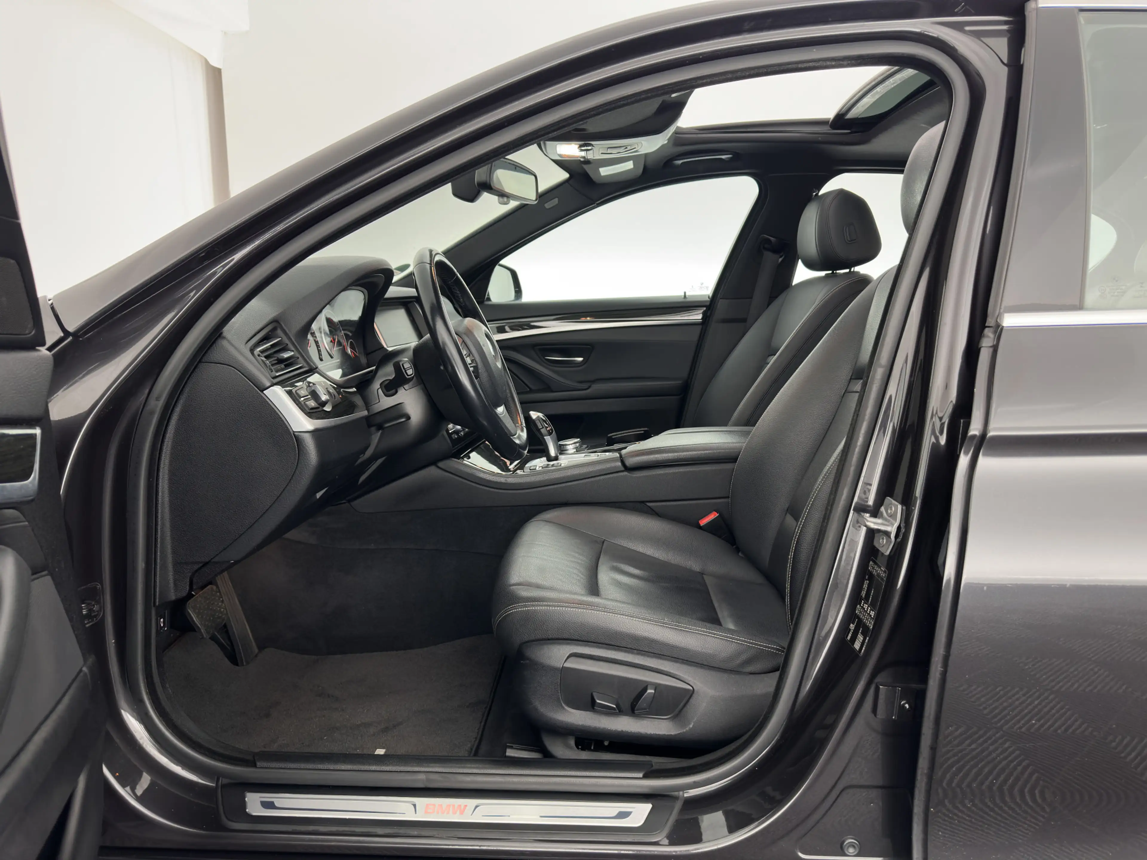 BMW 518 5-serie 518d Luxury-Line High Executive Aut. *PANO — photo 9