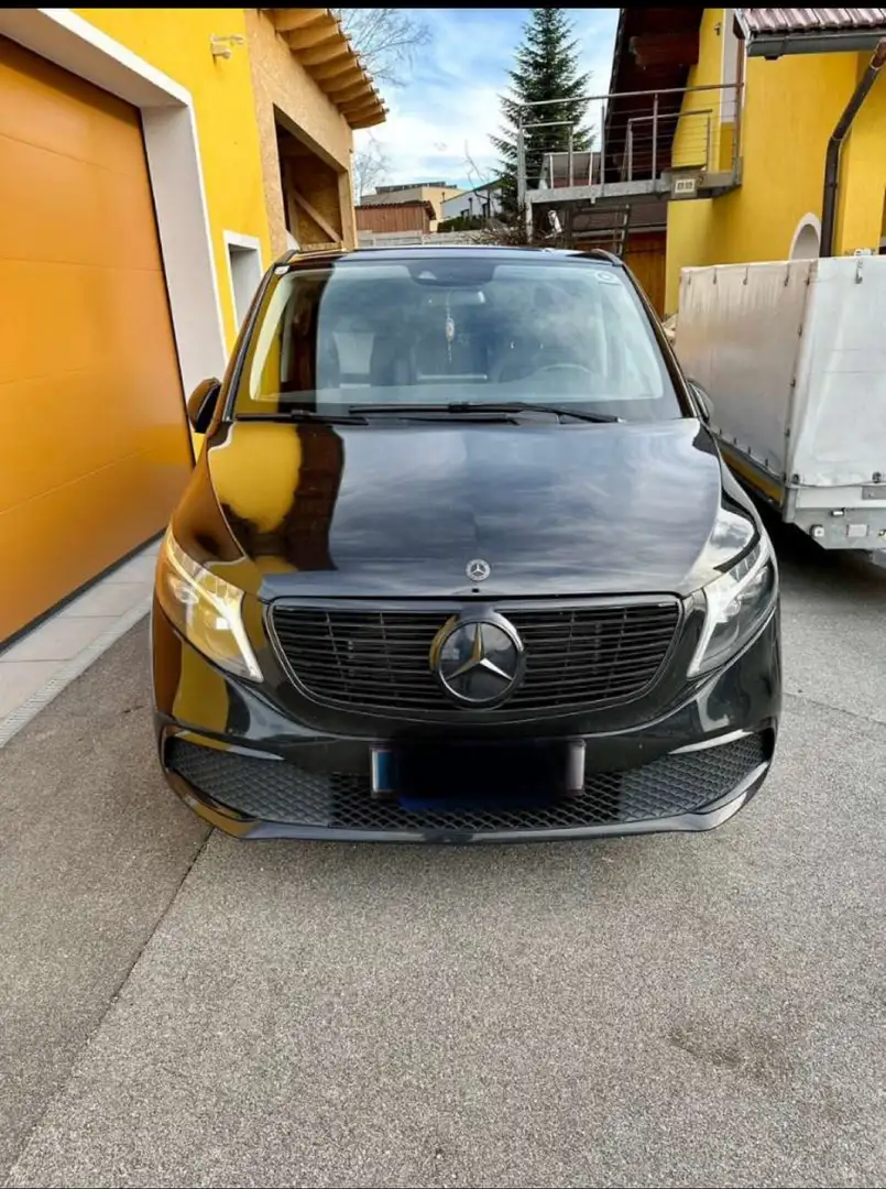 Mercedes-Benz EQV 300 Kombi lang 100kWh Fekete - 2