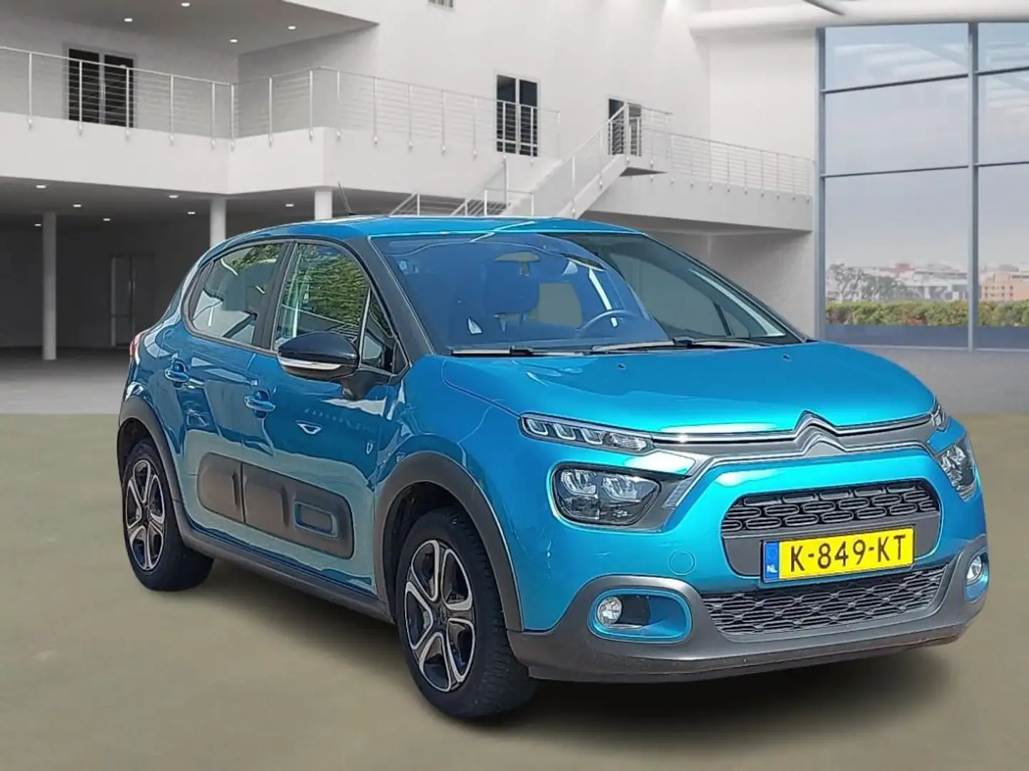 Citroen C3 1.2 PureTech Feel / NL prijs 6995 / Auto rijdt pri Blau - 2