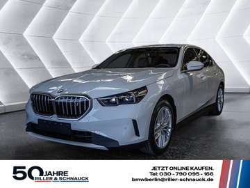 eDrive 40 PDC SHZ KAMERA H/K BT NAVI LED