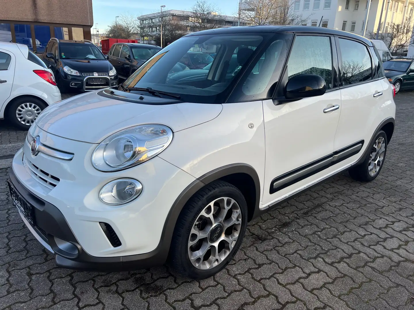 Fiat 500L Trekking Weiß - 2