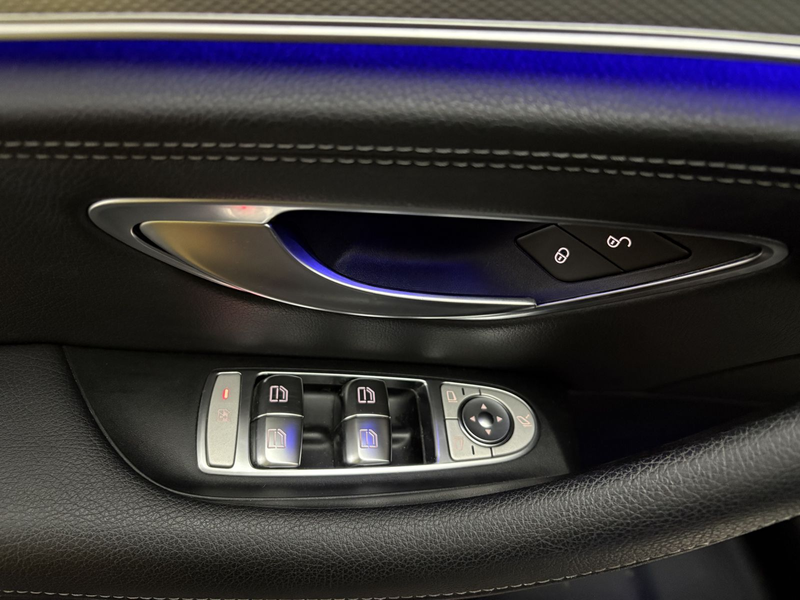 Mercedes-Benz E 220 E 220 T d AMG Line Distro+Totwinkel+LED-HP — photo 11