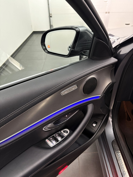 Mercedes-Benz E 220 E 220 T d AMG Line Distro+Totwinkel+LED-HP — photo 9