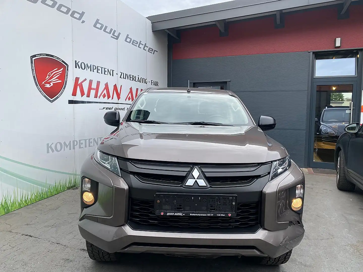 Mitsubishi L200 L 200 2,2 DI-D HP 4WD Doppelkabine Work Edition... Grau - 2