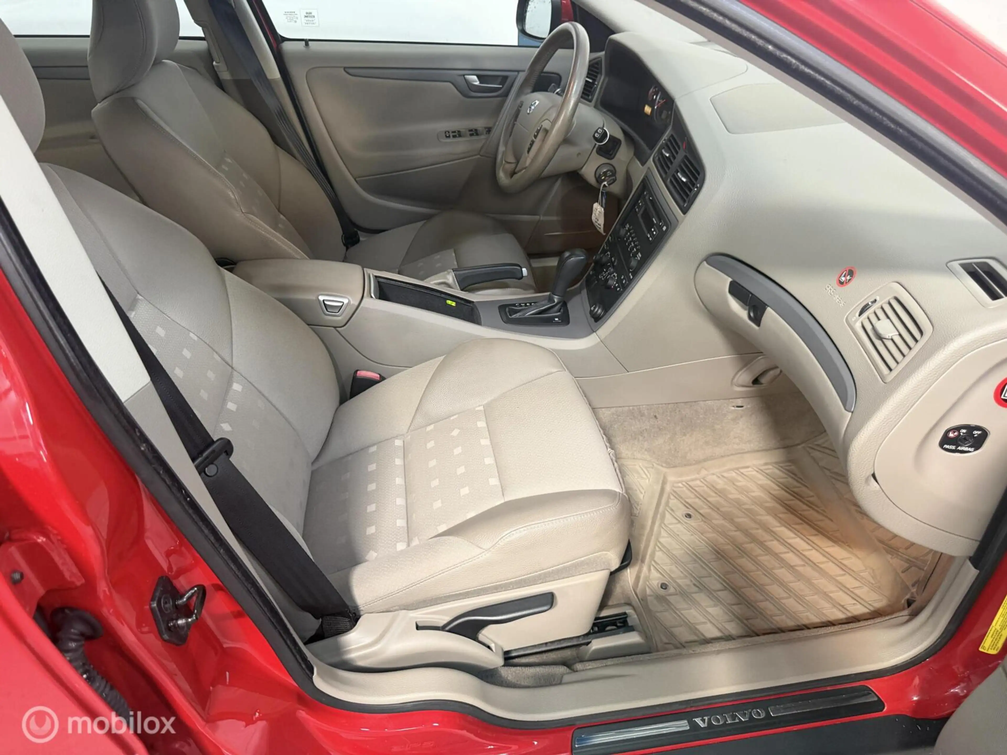 Volvo V70 2.4 AUTOMAAT / 1E EIGENAAR / UNIEK 39.500KM — photo 5