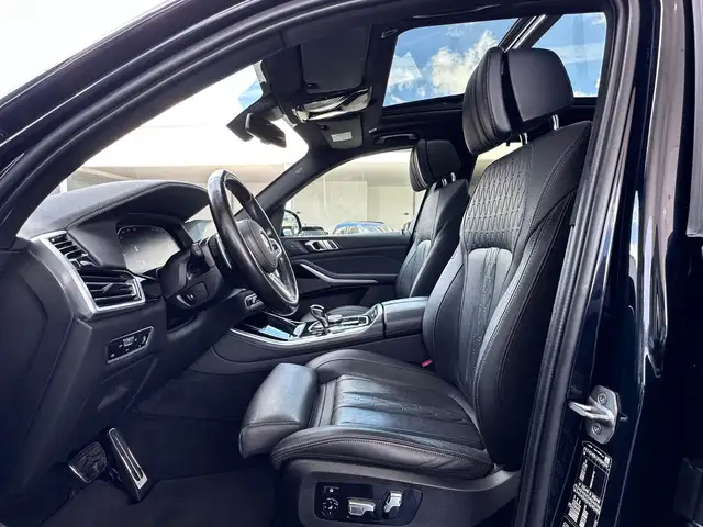 BMW X5 view 11