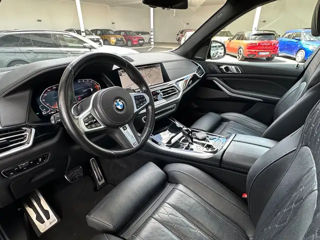 BMW X5 view 12