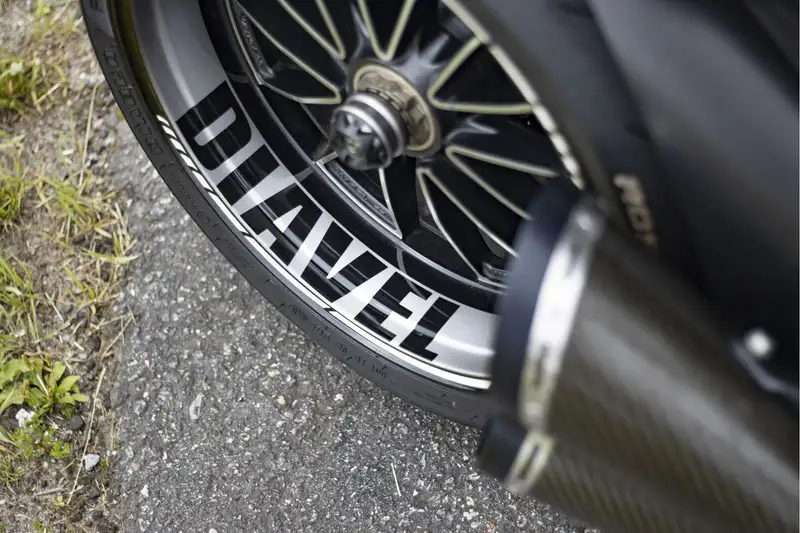 Ducati Diavel - foto 2