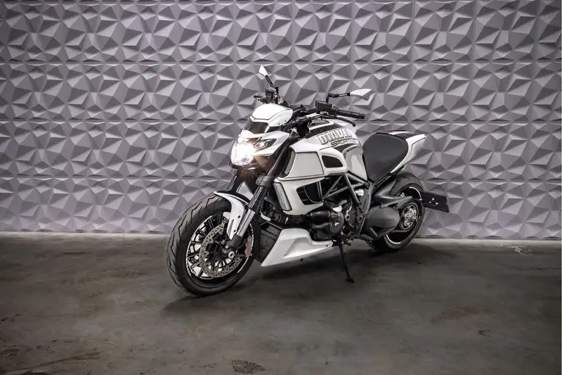 Ducati Diavel - foto 4