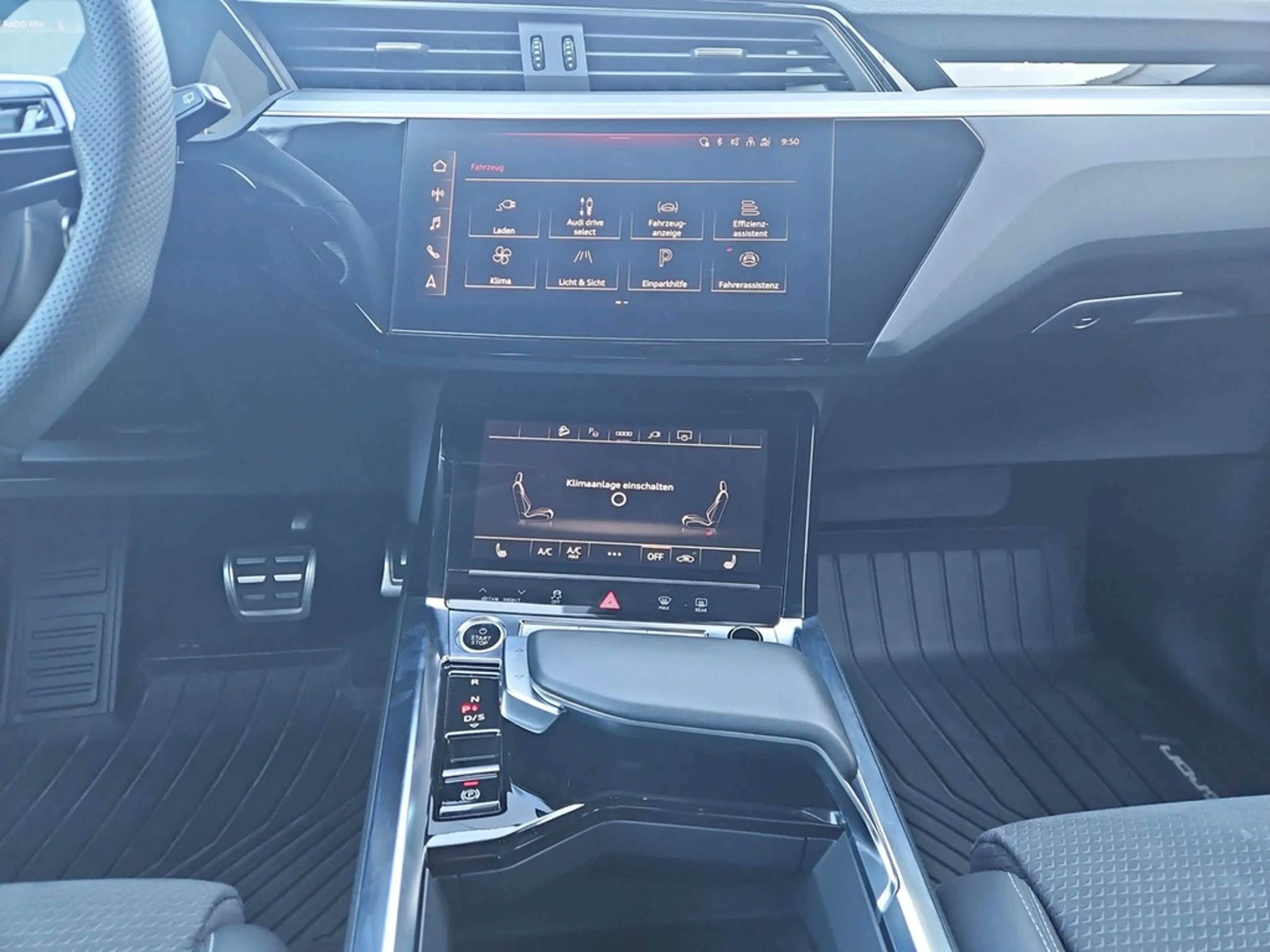Audi Q8 e-tron advanced 50 quattro *S line*SOH 99%* — photo 10