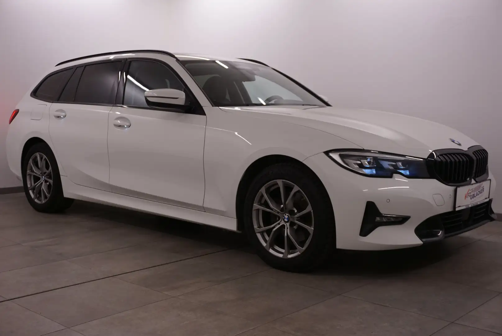 BMW 320 d xDrive Sport Line // Allrad // Panoramad. // ACC Blanc - 1