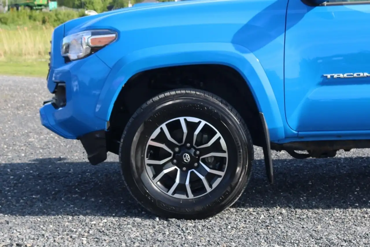 Toyota Tacoma снимка Toyota Tacoma