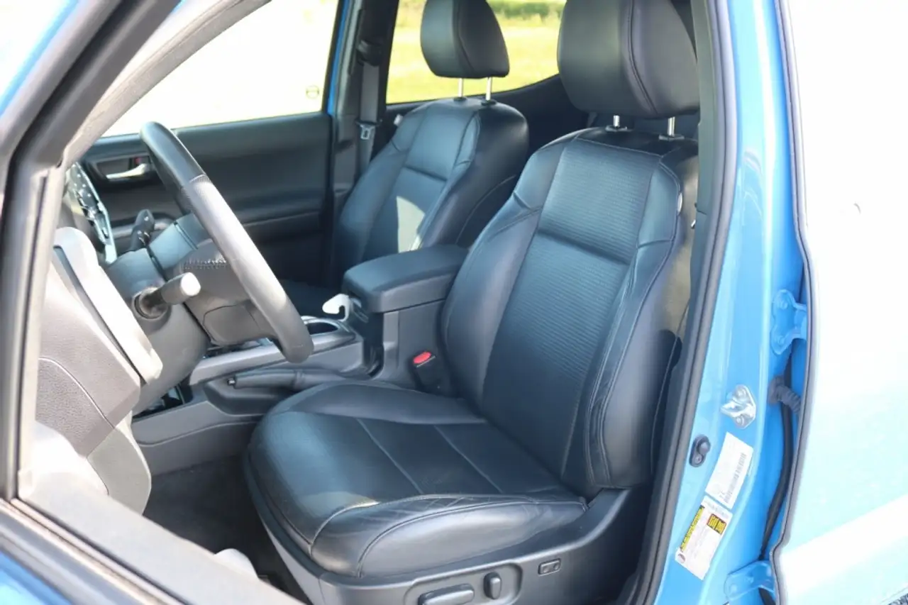 Toyota Tacoma снимка Toyota Tacoma