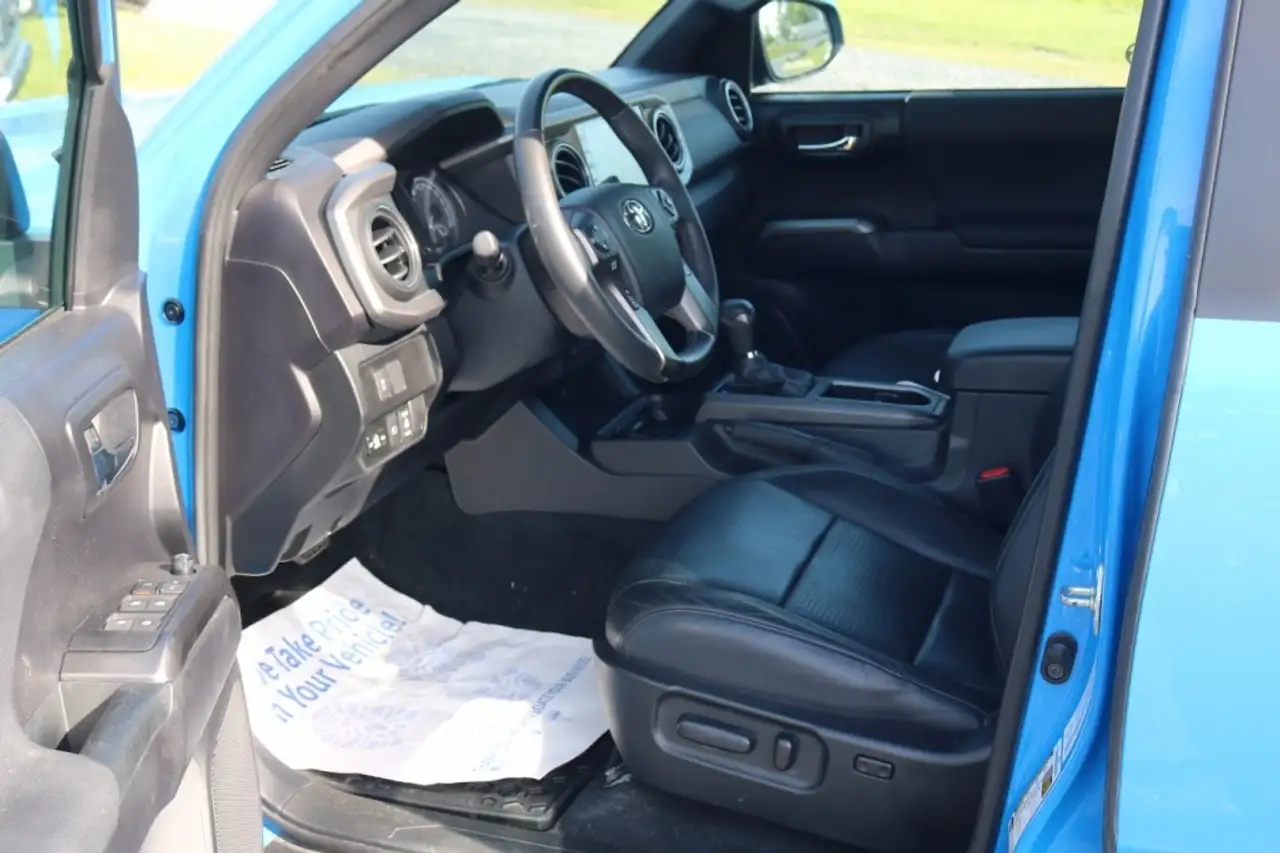 Toyota Tacoma снимка Toyota Tacoma