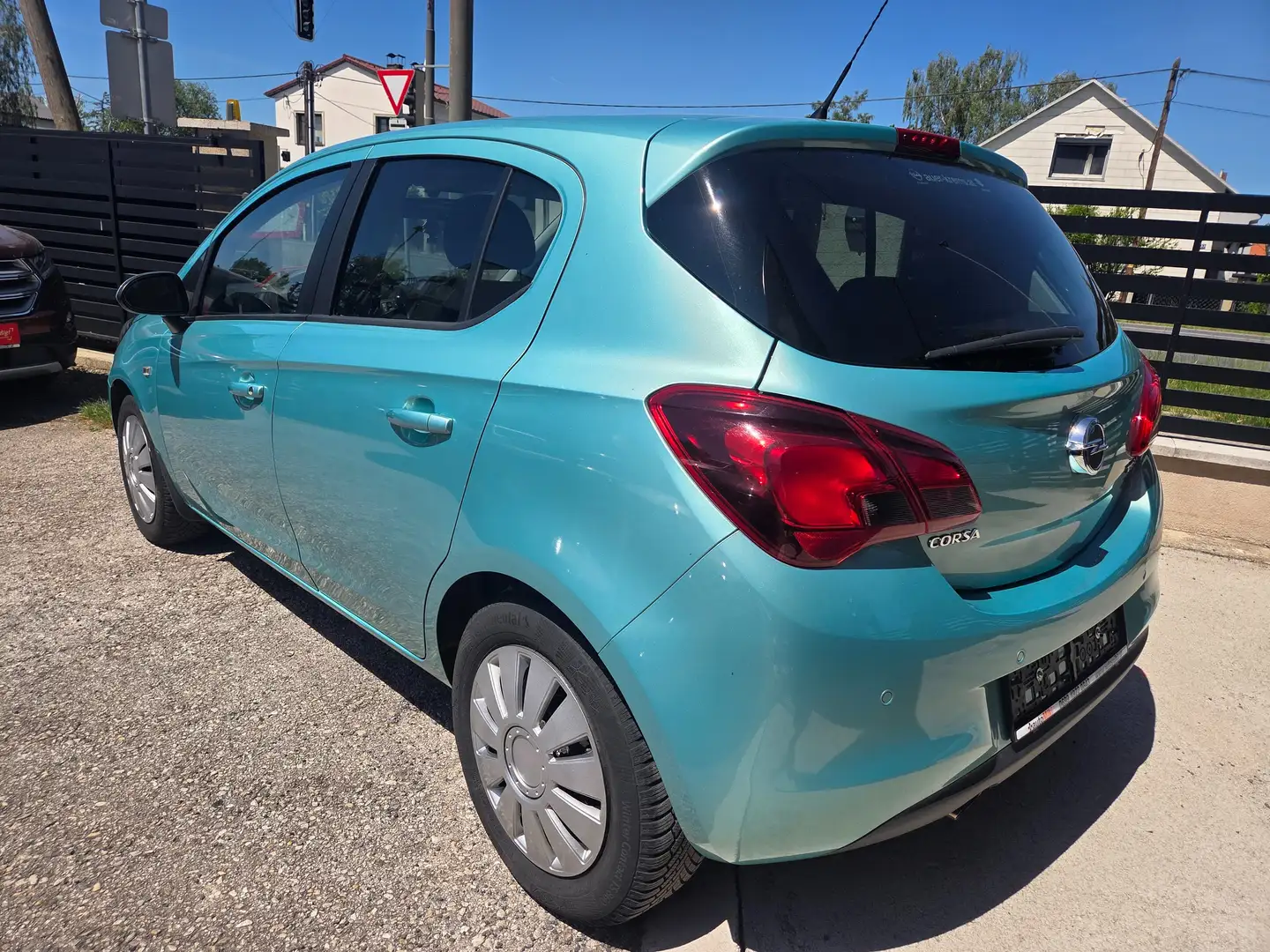 Opel Corsa E 1.4 Turbo ecoFLEX Benzin 4 Zylinder 5 Türig Grün - 2