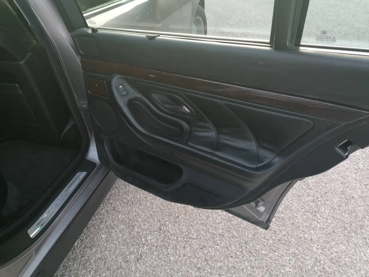 BMW 750i Aut., foto 10