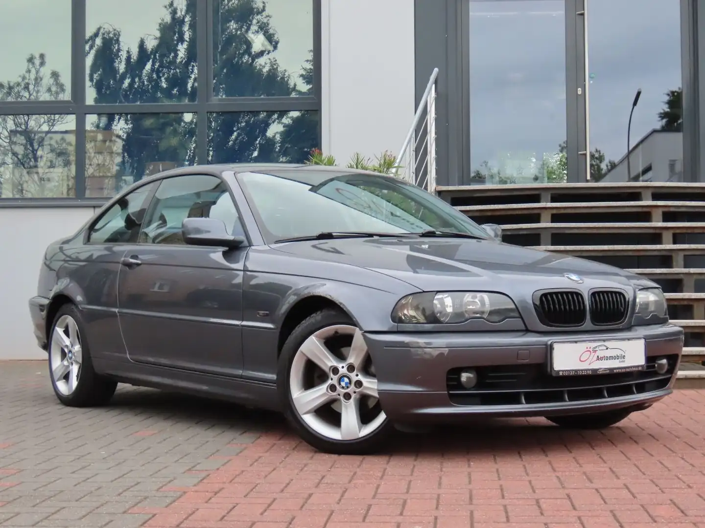 BMW 318 Ci Coupe Autom. Sitzheizung Klimaautomatik Gris - 1