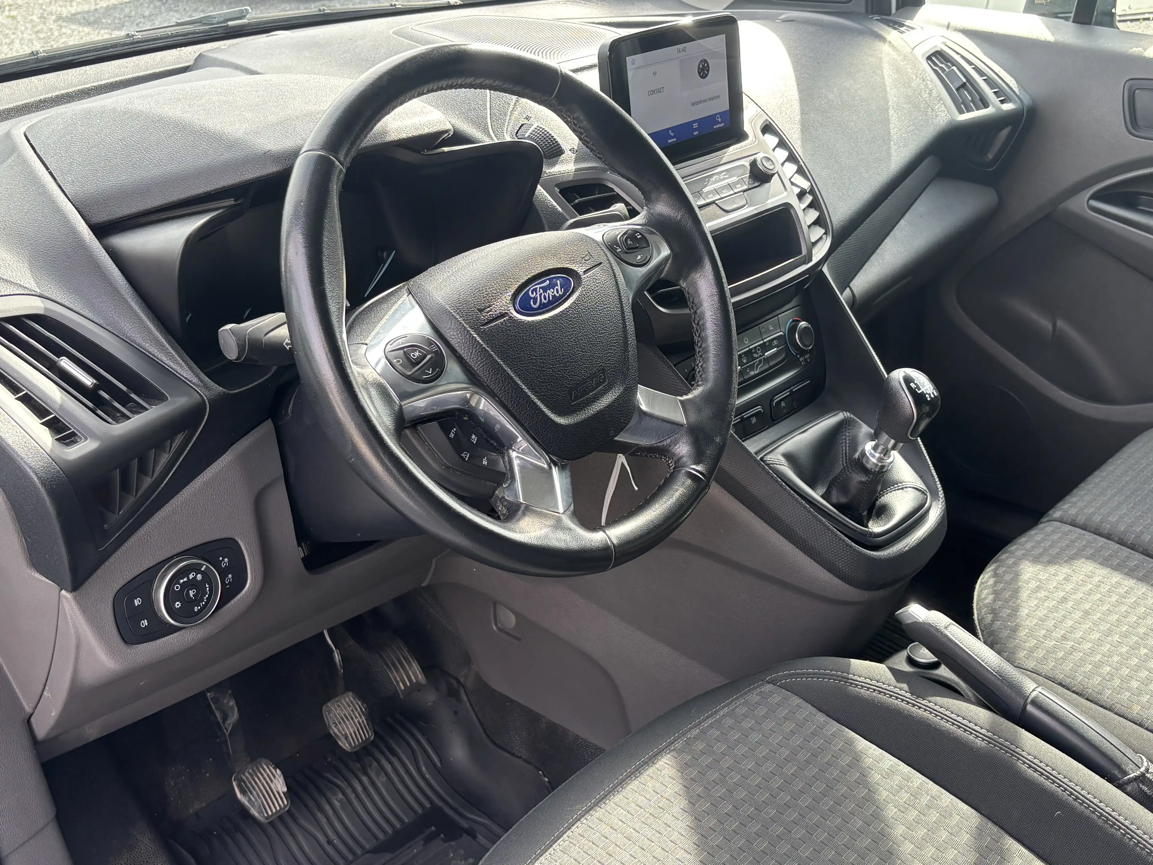 Ford Transit Connect 1.5 TDCi NAVIGATION-CLIM-3 PLACES — photo 8