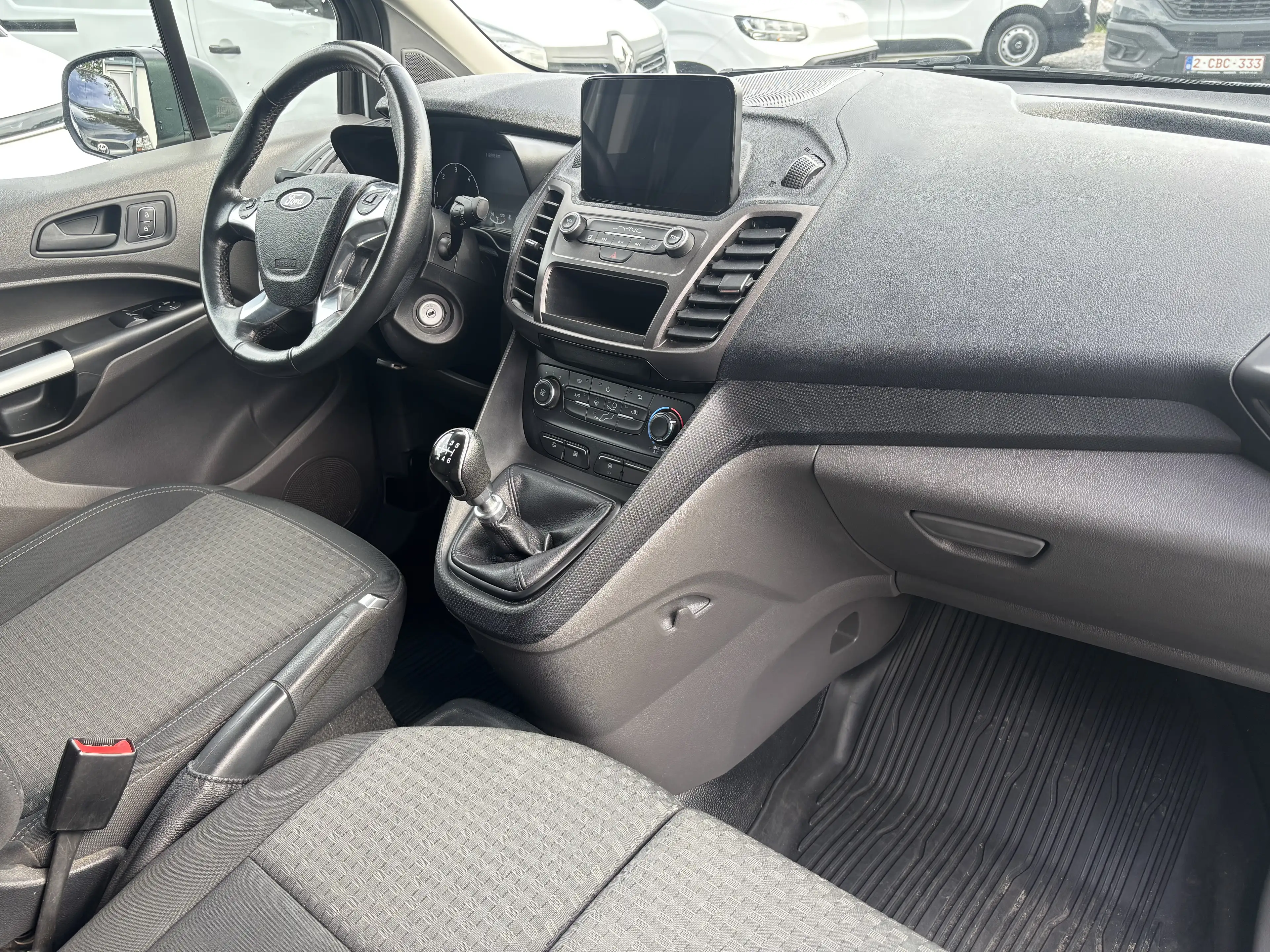 Ford Transit Connect 1.5 TDCi NAVIGATION-CLIM-3 PLACES — photo 9