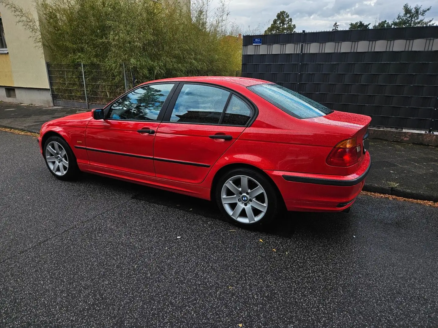 BMW 316 i / Gepflegt / TÜV NEU Rouge - 1