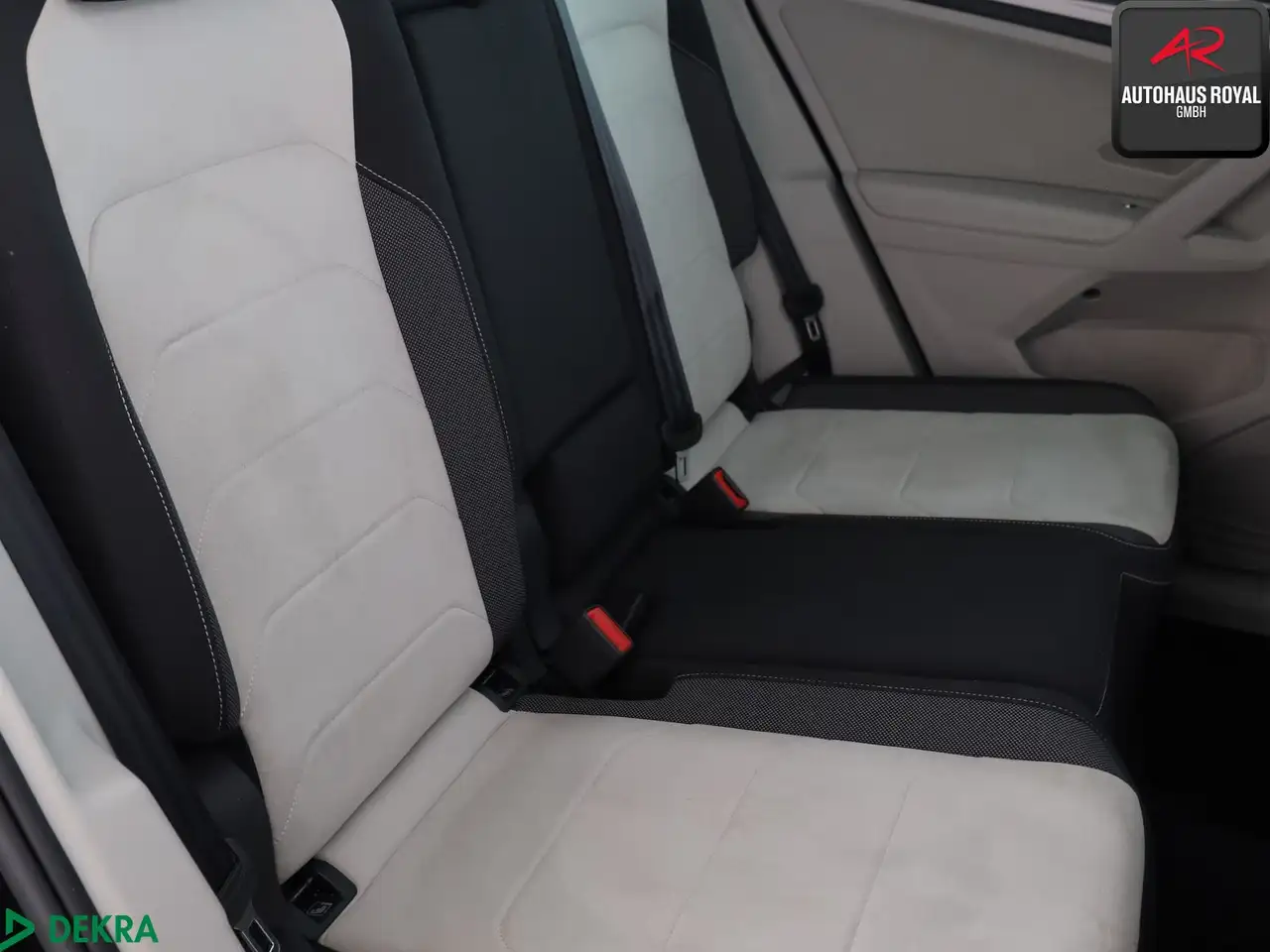 Volkswagen Tiguan Tiguan 2.0 TDI Elegance MATRIX,PANO,360GRAD,ACC 12