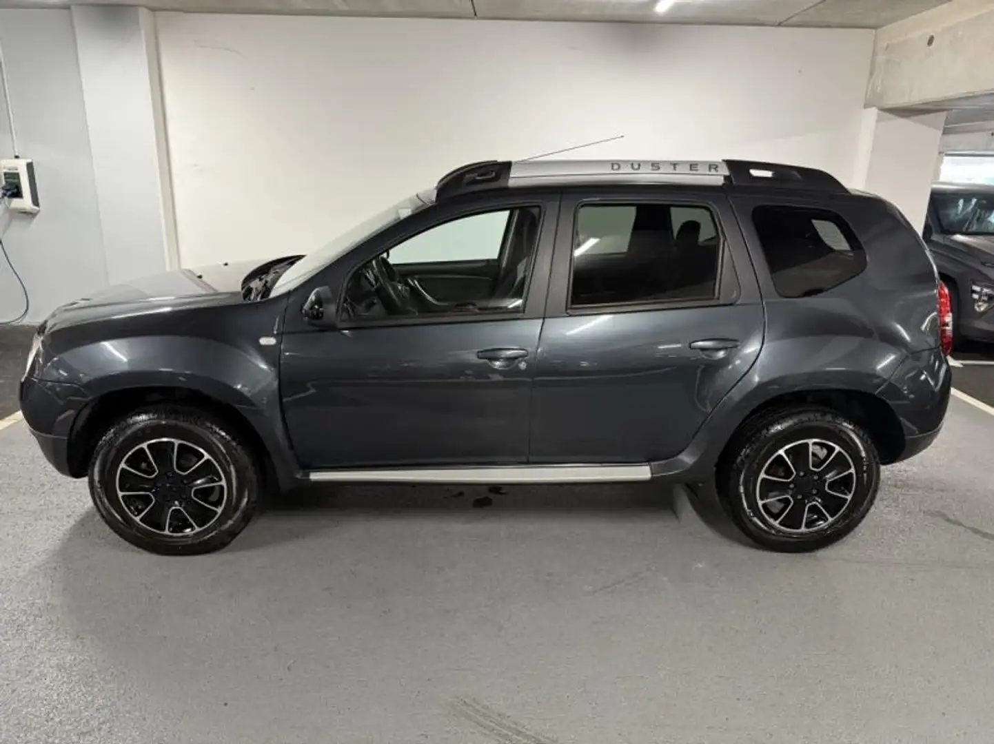 Dacia Duster 1.5 dCi 110ch Black Touch 2017 4X4 Gris - 2