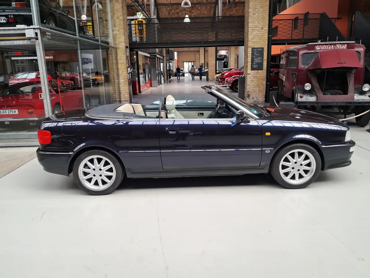 Audi Cabriolet 2.6 (E), foto 4