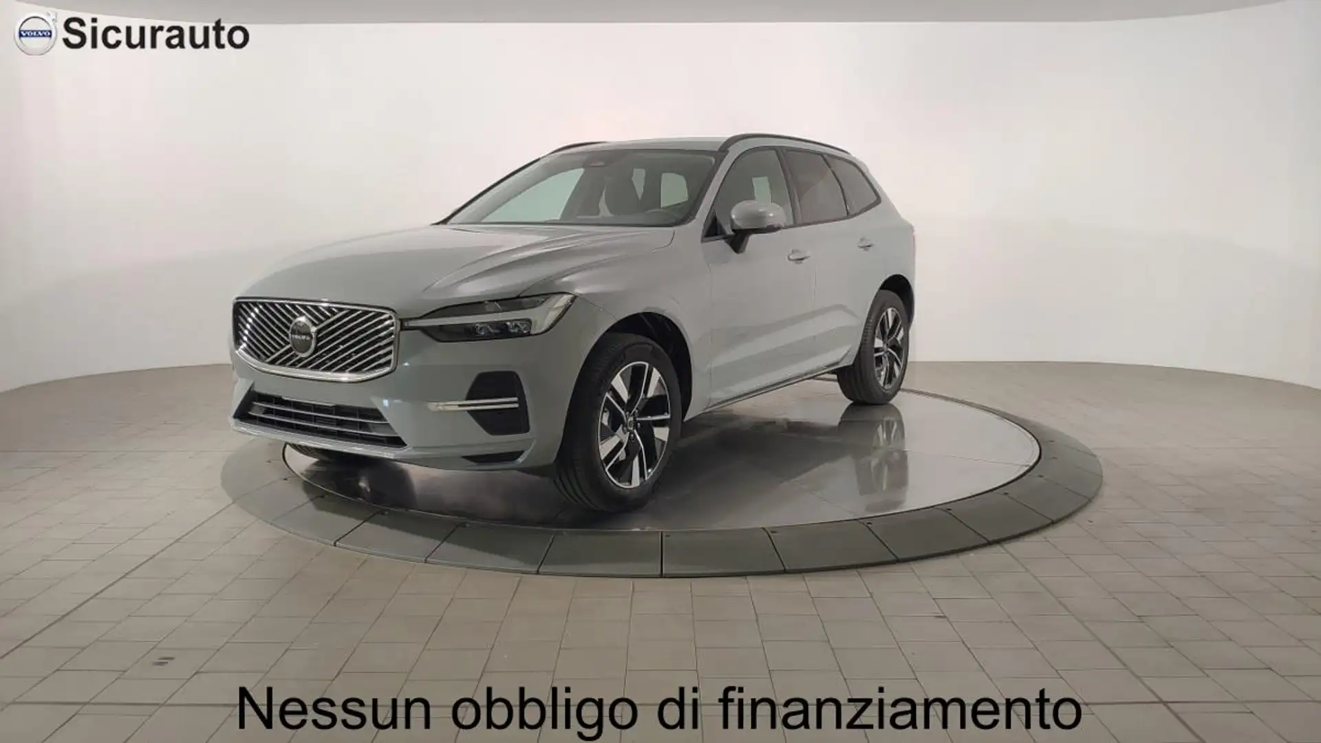 Volvo XC60 B5 Mild Hybrid Awd Automatico Core Gris - 1