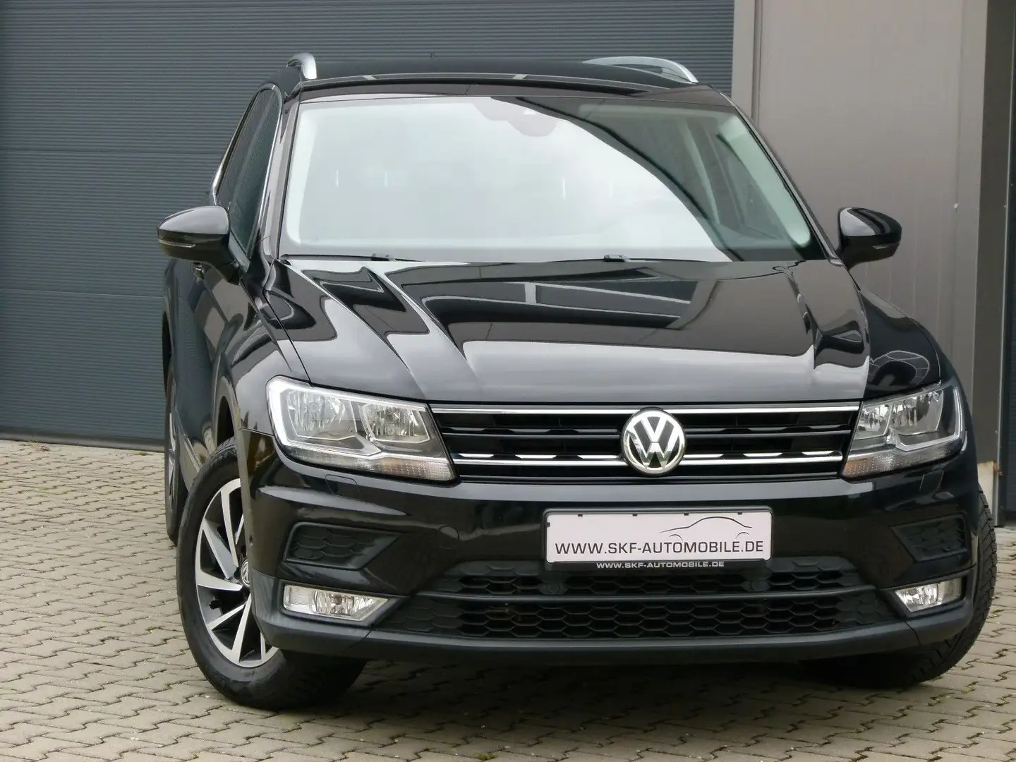 Volkswagen Tiguan Sound 2.0TDI 4Motion Navi Kamera ACC AHK Schwarz - 1