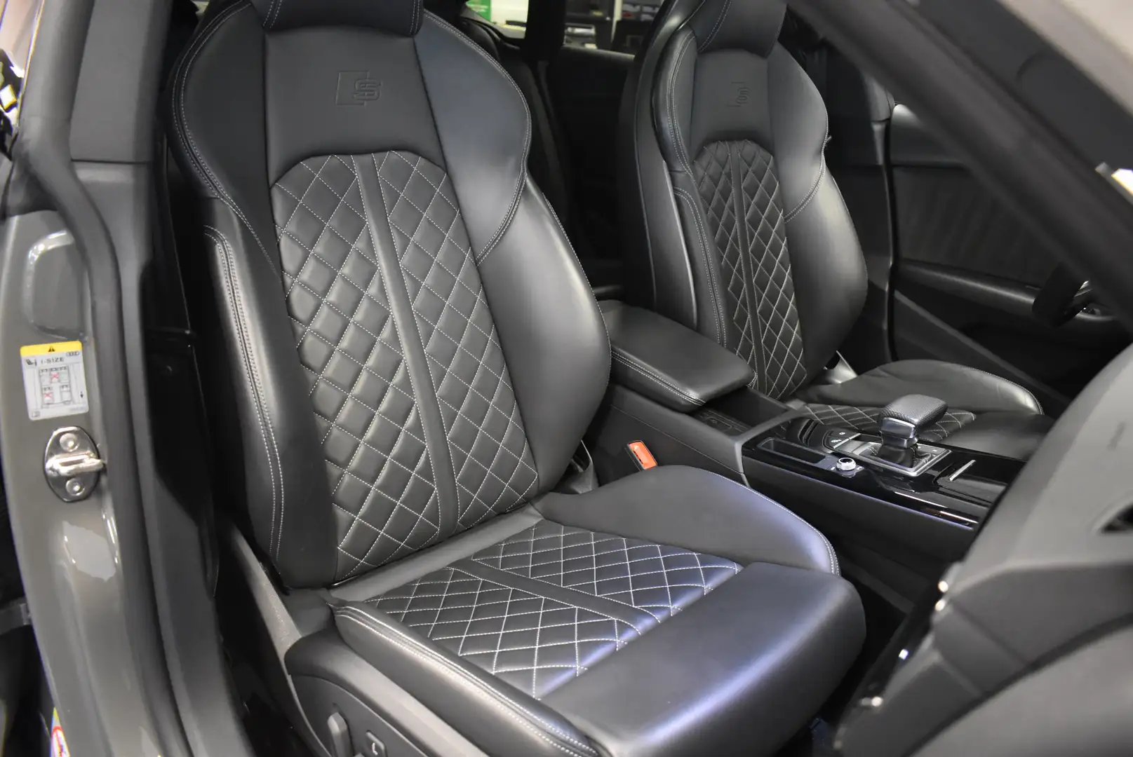 Audi A5 40 TDI Quattro S-line Competit Navi Panor AHK Gris - 1