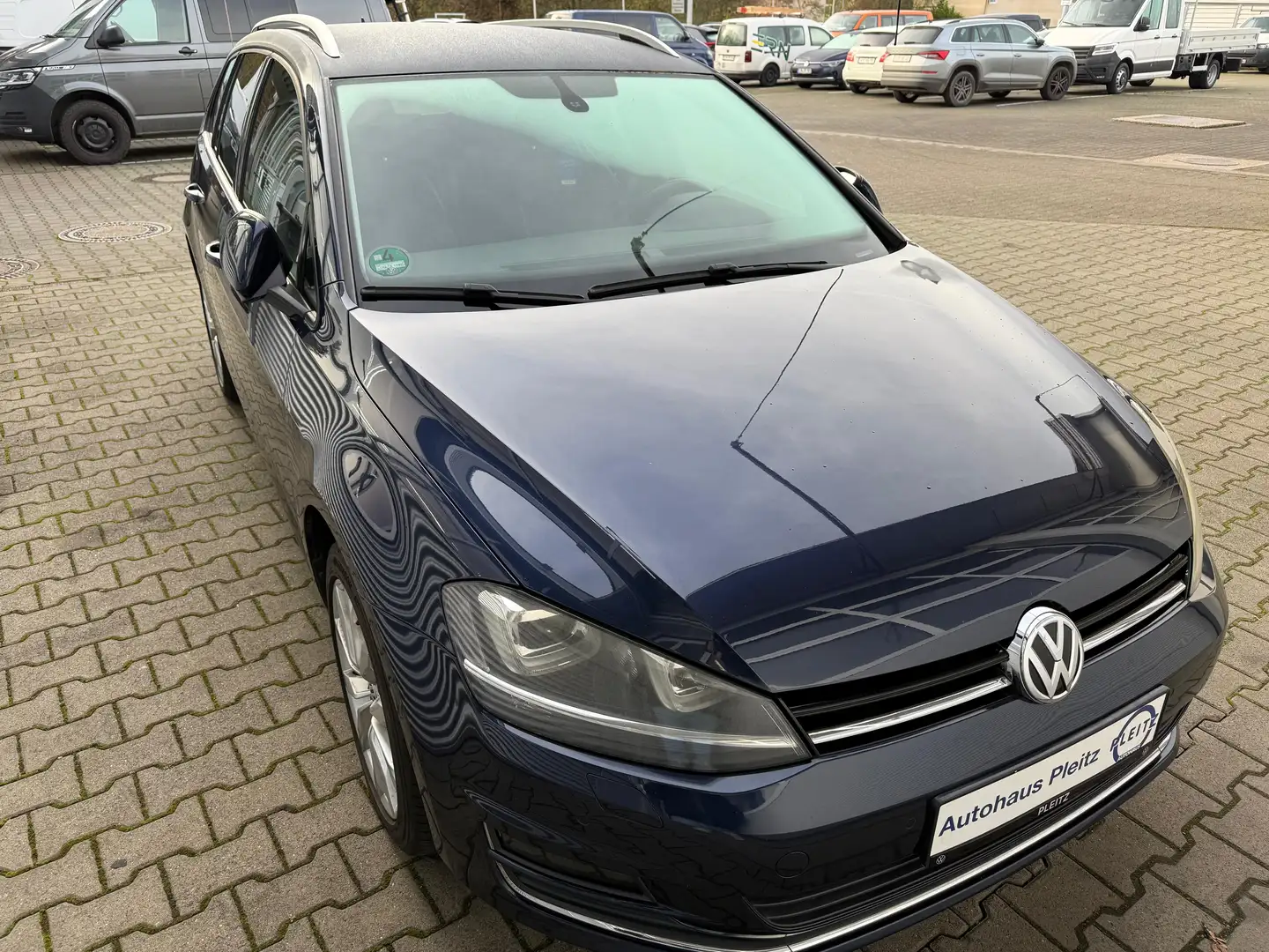 Volkswagen Golf Variant Highline 122 PS TSI 8fach AHK TÜVNEU KLIMA Bleu - 2