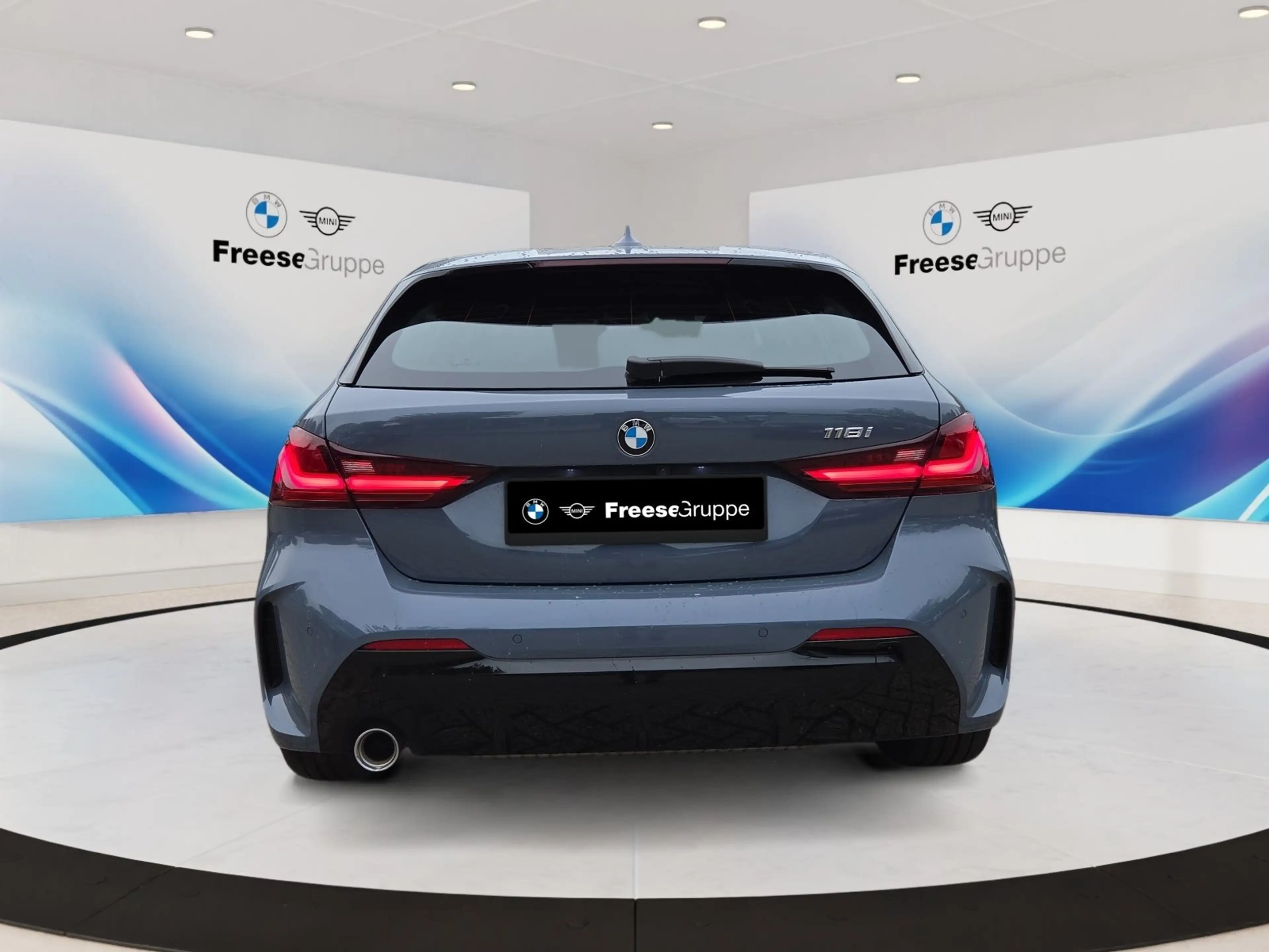 BMW 118 i PANO RFK SPORTSITZE LED SHZ TEMPOMAT DAB BT — photo 5