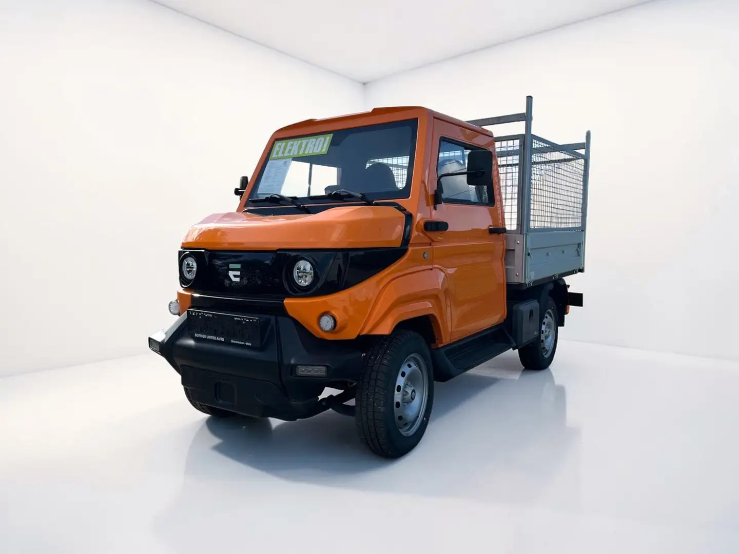 Evum aCar Pritsche Allrad mit Grasfang-Pendelaufbau Orange - 2