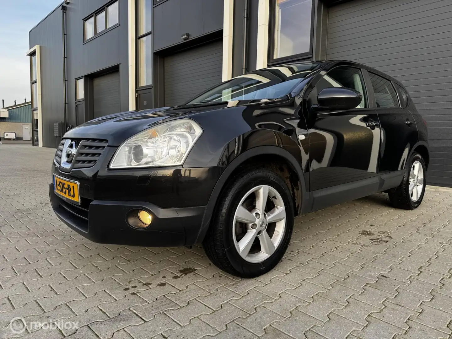 Nissan Qashqai 2.0 Acenta Schwarz - 1