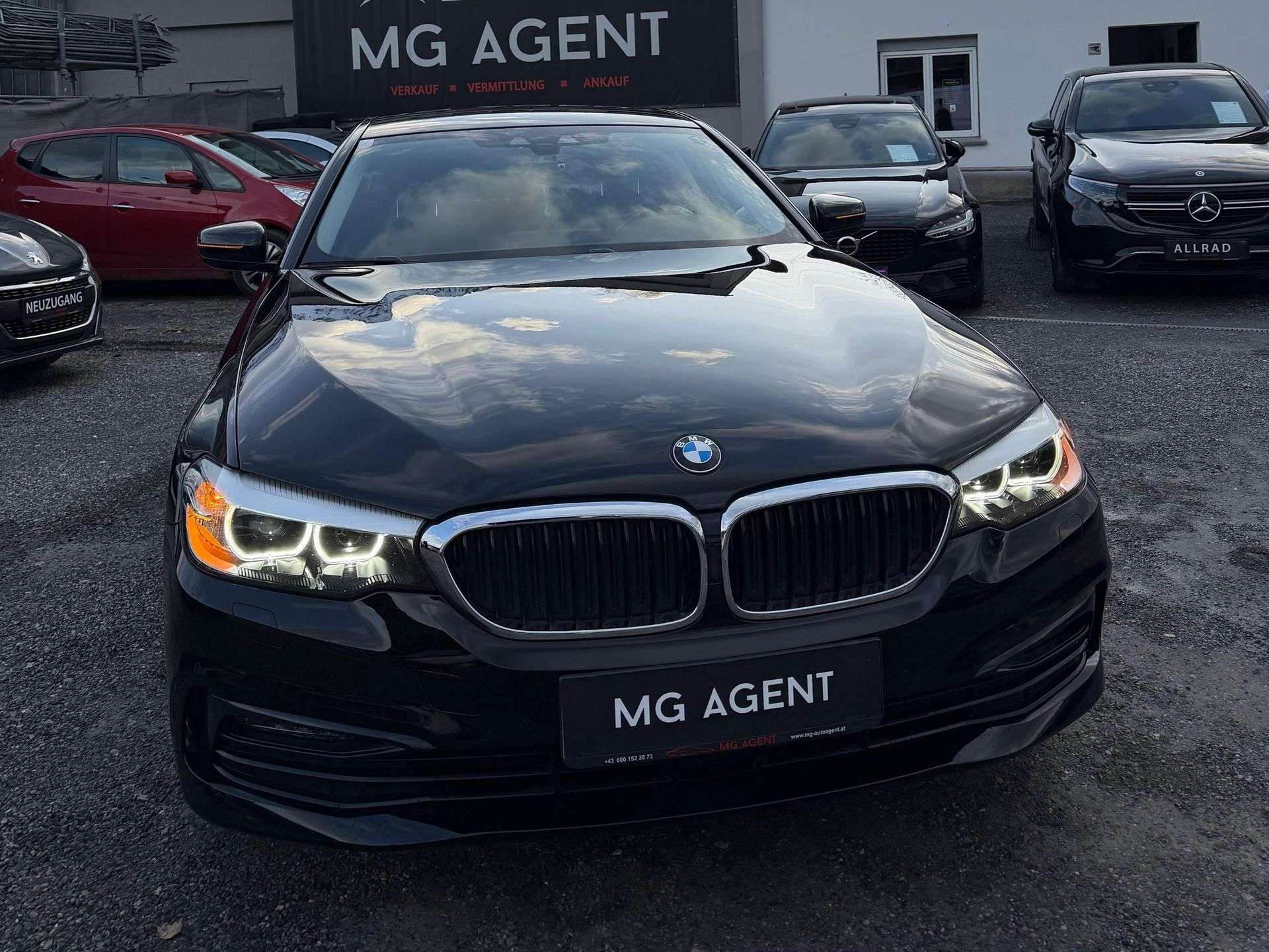 2020 BMW 520