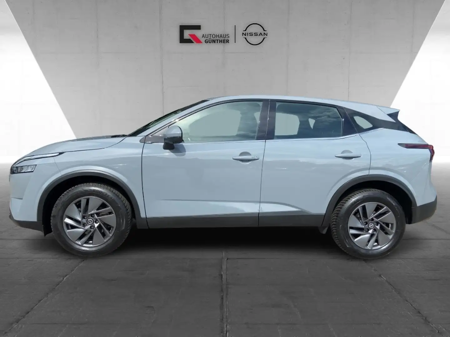 Nissan Qashqai Acenta 1.3 DIG-T MHEV Xtronic Nissan Connect Grijs - 2