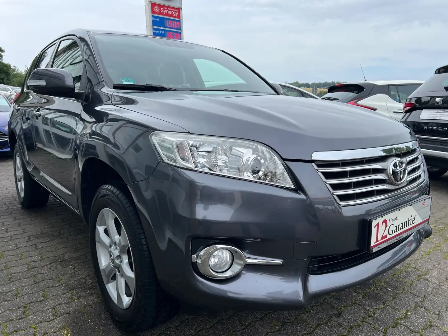 Toyota RAV 4 4 Life 2.2 D-4D 4x4*KLIMAAUTOMATIK*1HAND*AHK* Grau - 2