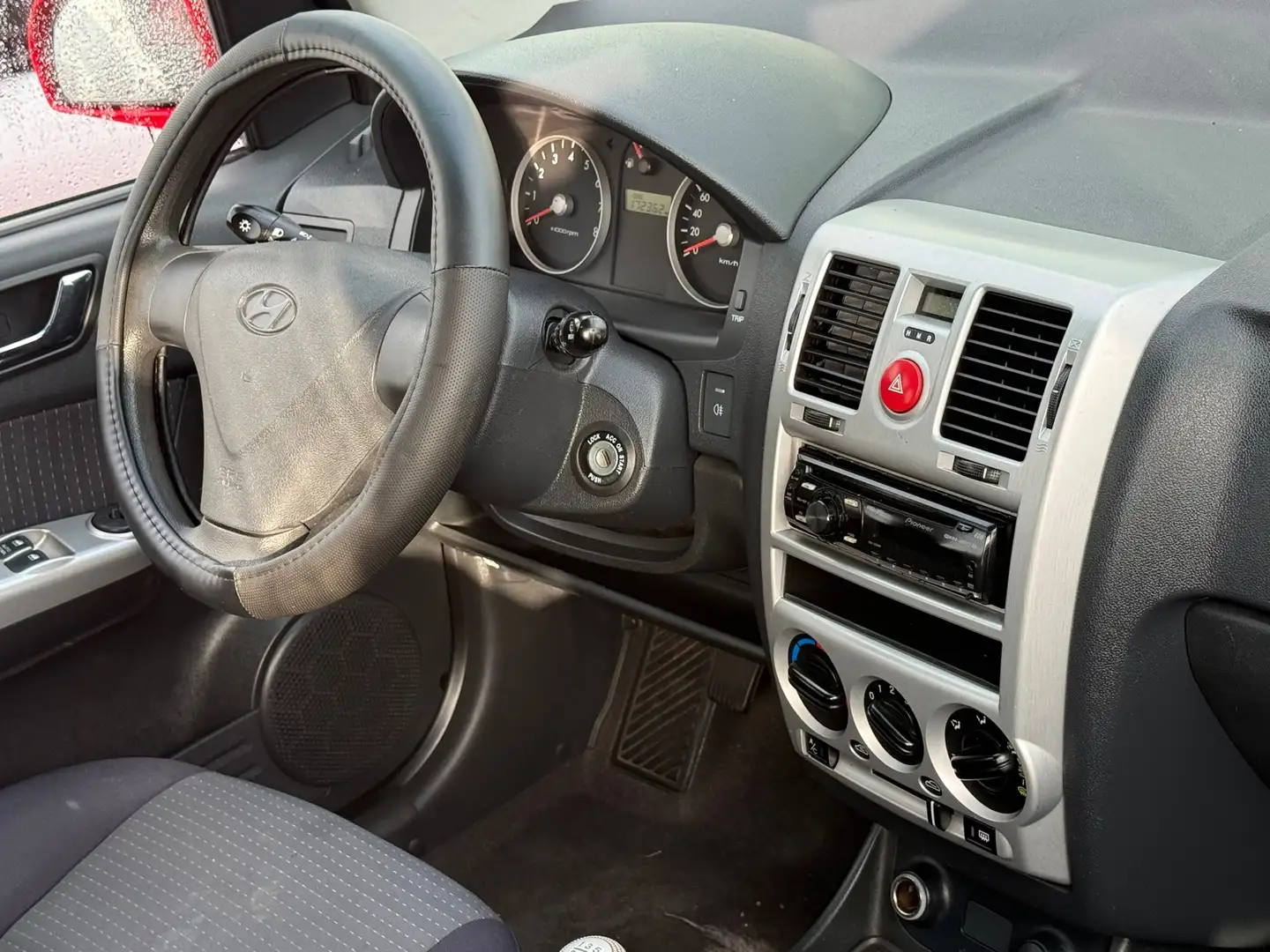 Hyundai Getz 1.4i Active Cool Nieuw apk - Airco - 5Deurs Roşu - 2