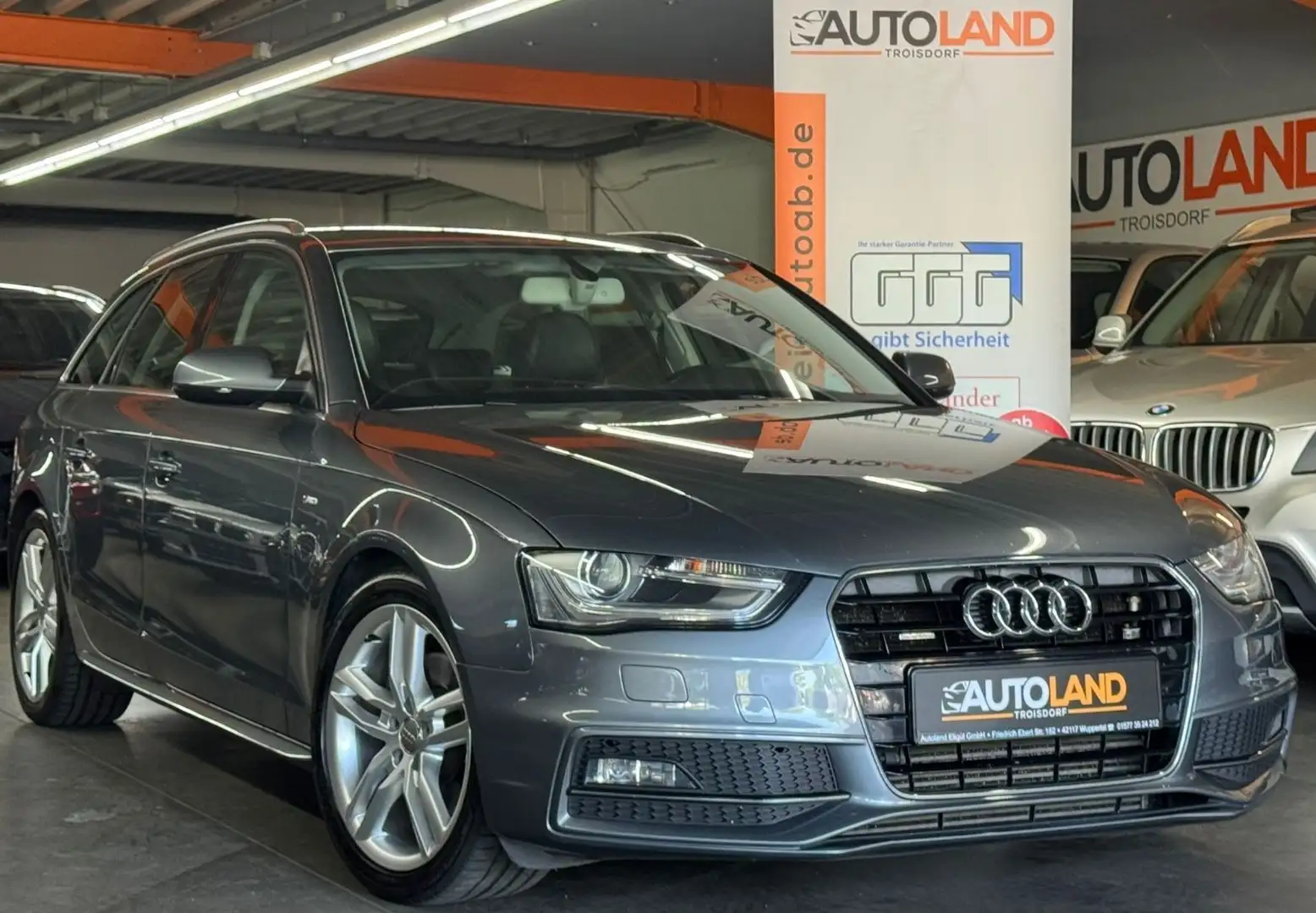Audi A4 Avant*QUATTRO*SLINE*AUTOM*NAVI*XENON*TEMPO* Grau - 1