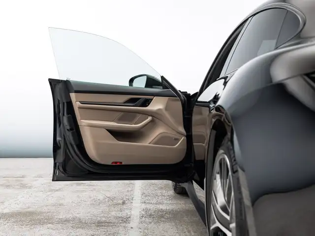 Porsche Taycan Ansicht 11