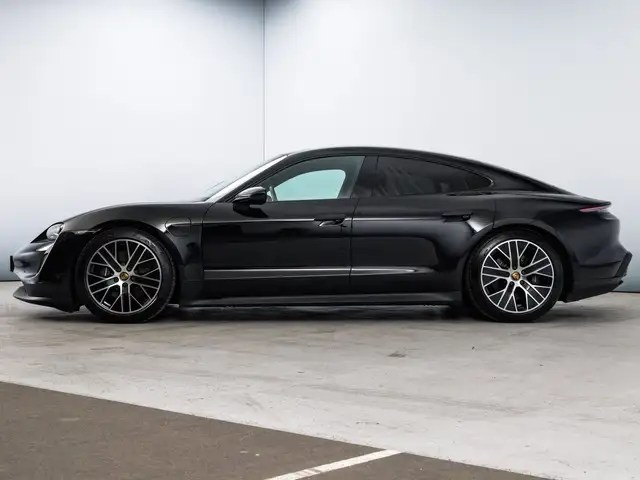 Porsche Taycan Ansicht 2
