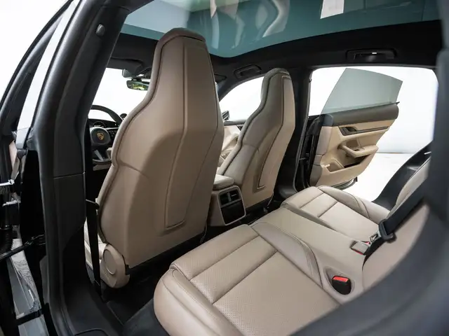 Porsche Taycan Ansicht 30