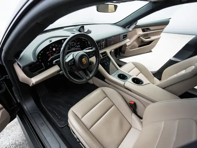 Porsche Taycan Ansicht 39