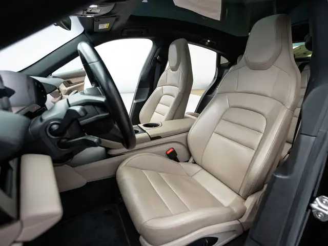 Porsche Taycan Ansicht 36