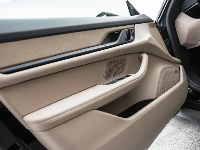 Porsche Taycan Ansicht 40